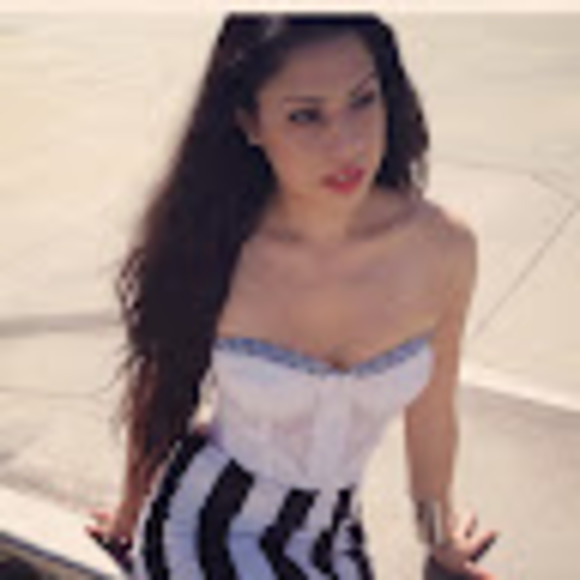 Meet your Posher, Rebecca - Picture 1 of 1